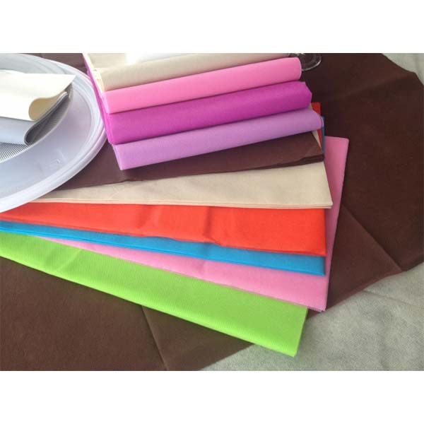 Tovaglia Carta Politenata Monouso cm 100x100 Vari Colori -Conf. 100pz.-
